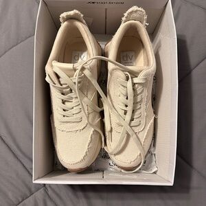 DV Dolce Vita Bynx Platform Sneakers – Cream | Women’s 9.5